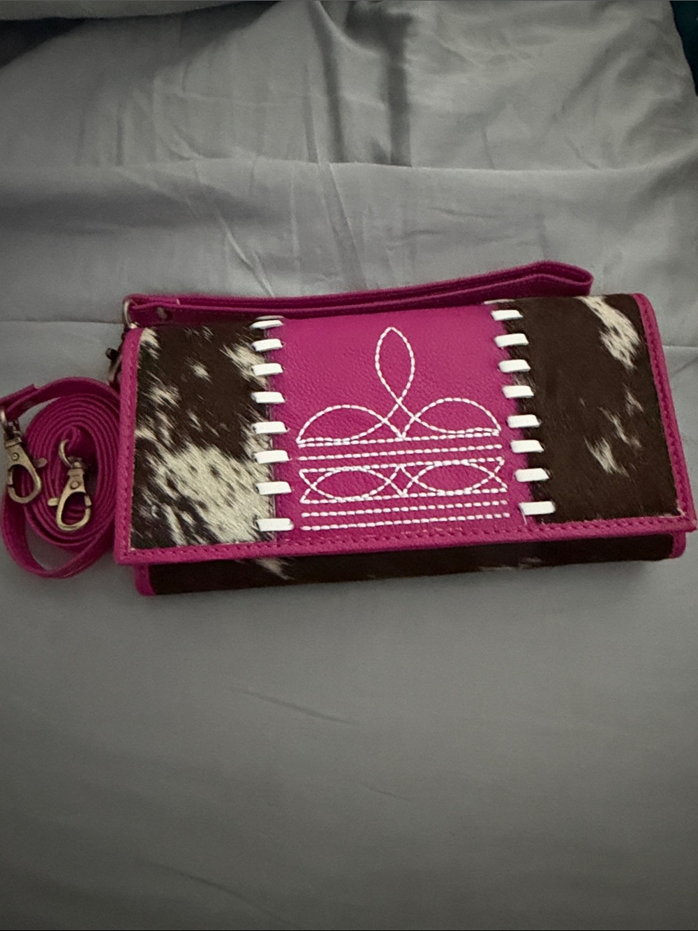 Pink Western-Inspired Cowhide Crossbody Wallet